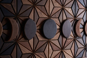 Lunar Geometrik Ahşap Rölyef Tablo | Özel Tasarım Masif Duvar Dekoru